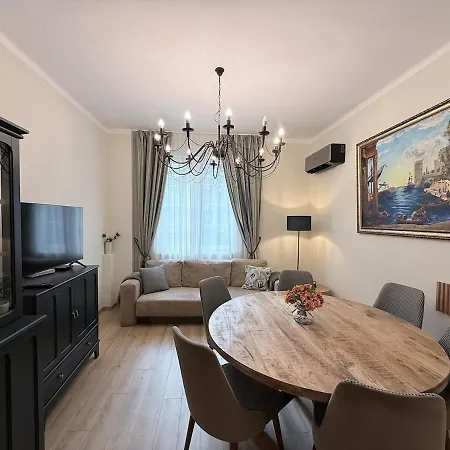 Apartman New Center Cozy 3 Bedroom *