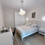 New Center Cozy 3 Bedroom