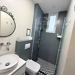 New Center Cozy 3 Bedroom Apartament