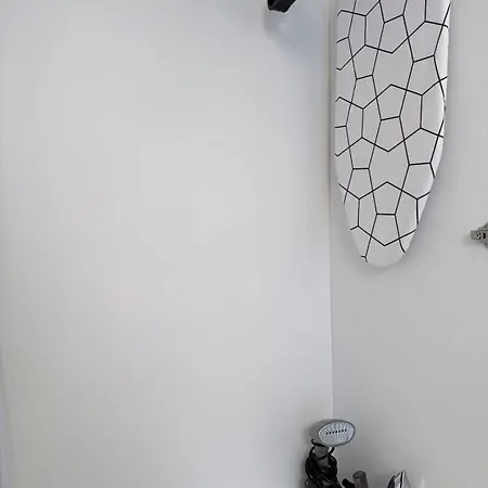 New Center Cozy 3 Bedroom דירה סופיה
