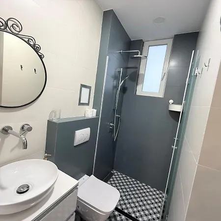 New Center Cozy 3 Bedroom דירה