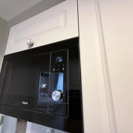 New Center Cozy 3 Bedroom Apartment Sofia